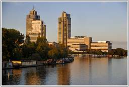 _d3s6210_2.jpg